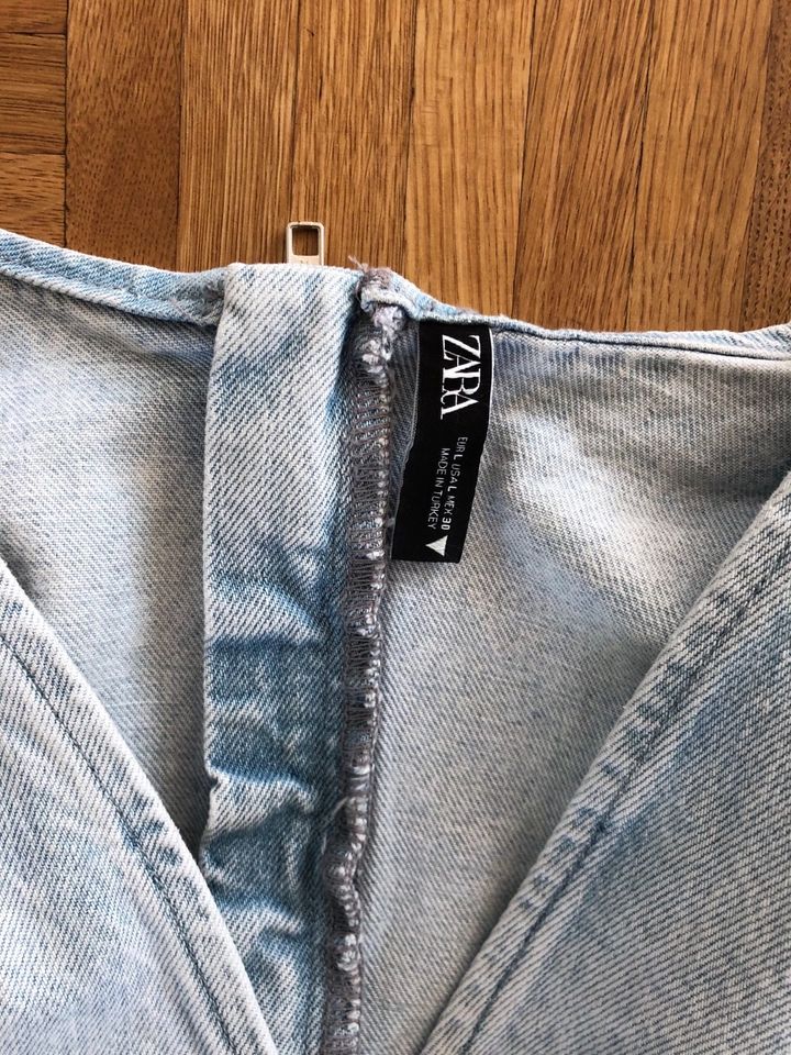 Jeanskleid mit Used Details von ZARA, Gr. L in Hannover