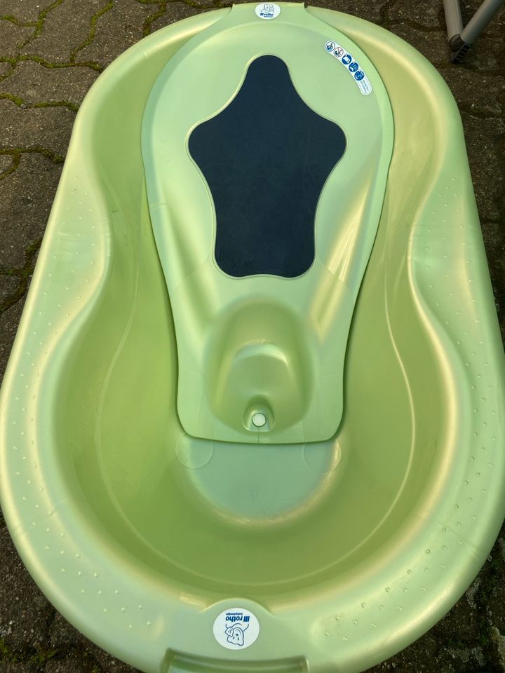 Rotho Babybadewanne + Windeleimer Lindgrün in Weingarten (Baden)