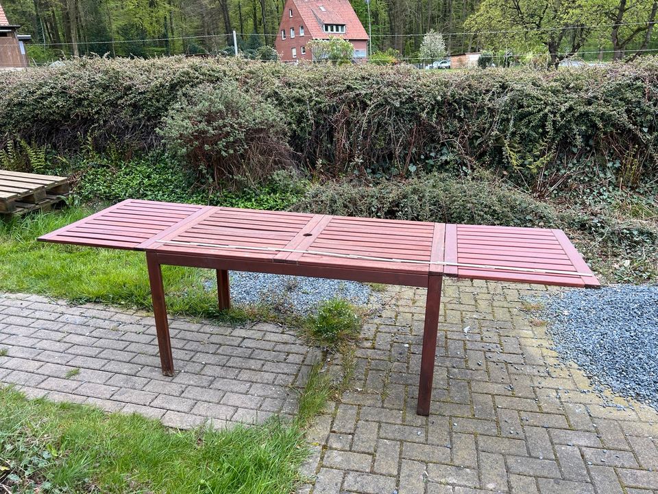 Holztisch zum ausklappen für den Garten in Hagen am Teutoburger Wald