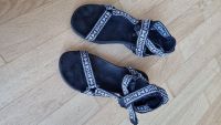 Mädchen Sandalen, schwarz-weiß, Gr. 36 Bayern - Holzkirchen Vorschau