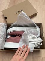 Clarks Damen Sneakers / Schuhe / Trainers Rose / aus Leder in 40 München - Trudering-Riem Vorschau