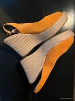 Plateau Sandalen Orange NEU 40/41 Friedrichshain-Kreuzberg - Kreuzberg Vorschau