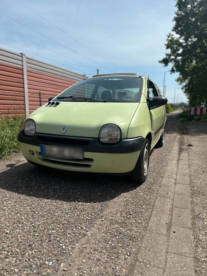 Renault Twingo TÜV neu in Karlsruhe