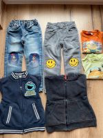 Räuberpaket Jeans Sweatjacke Langarmshirt Schwimmshirt 98/ 104 Hessen - Niestetal Vorschau