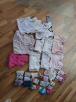 34 tlg.Babykleiderpaket Gr. 50/56,62,68  +Socken Sachsen - Treuen Vorschau