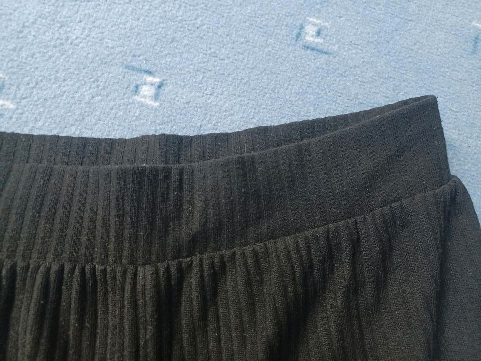 Schwarze Shorts, neu und ungetragen, Only, ripped in Paderborn