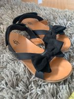 Ugg Sandalen Gr 34/35 Hessen - Groß-Umstadt Vorschau