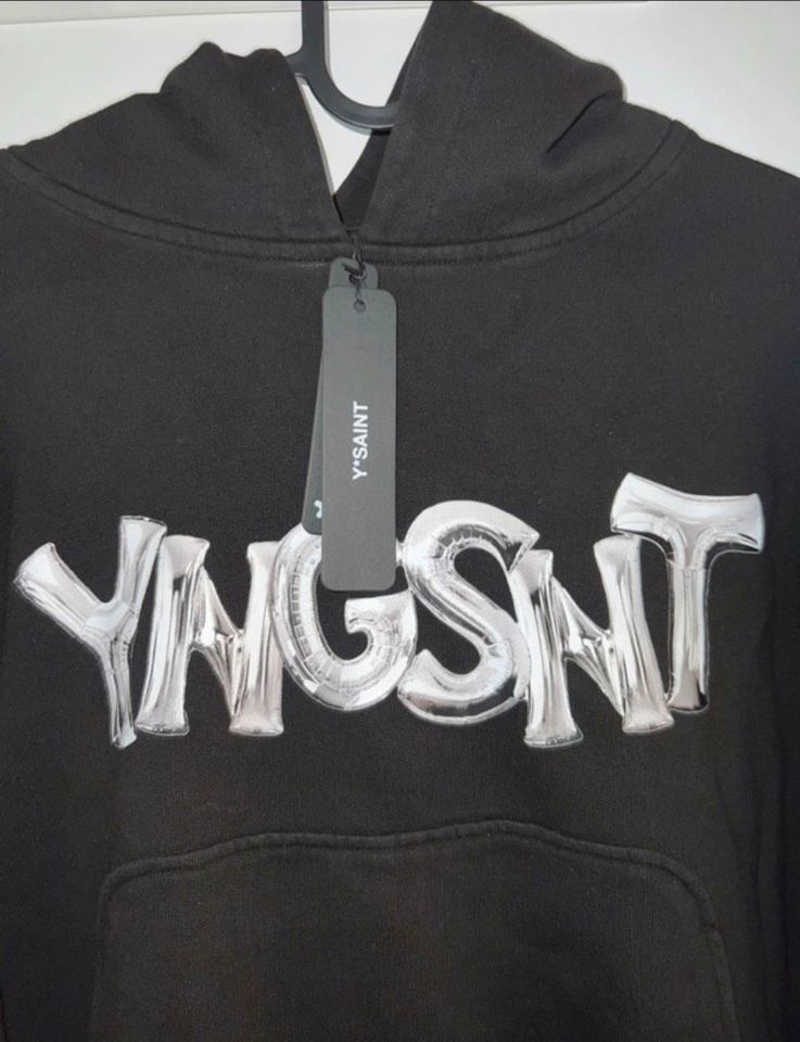 Young saint hoodie Pulli NEU mit Etikett Gr. S Herren schwarz in Köln