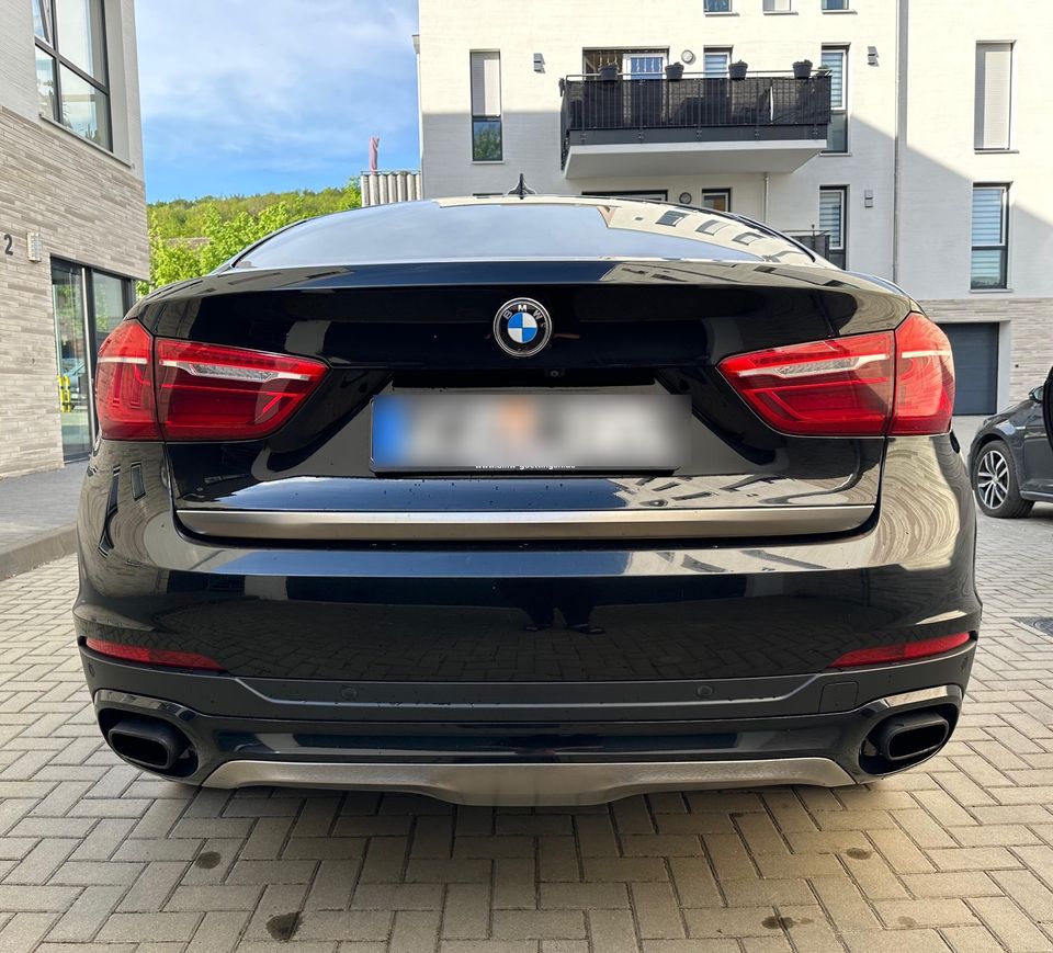 BMW X6 50i 449PS  xDrive *Scheckheftgepflegt* * EURO 6 * in Uslar