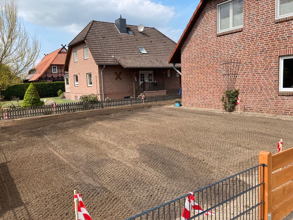 Rasenbaumaschine Umkehrfräse Rasen Gartenbau Rasenneuanlage in Hermannsburg