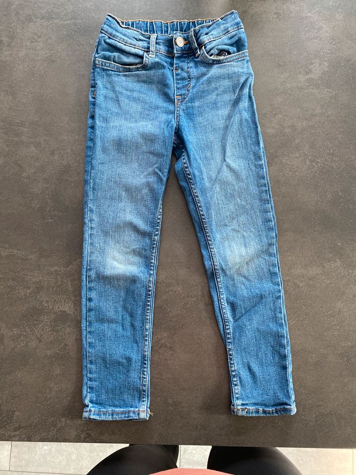 Jeans H&M 116 in Gifhorn