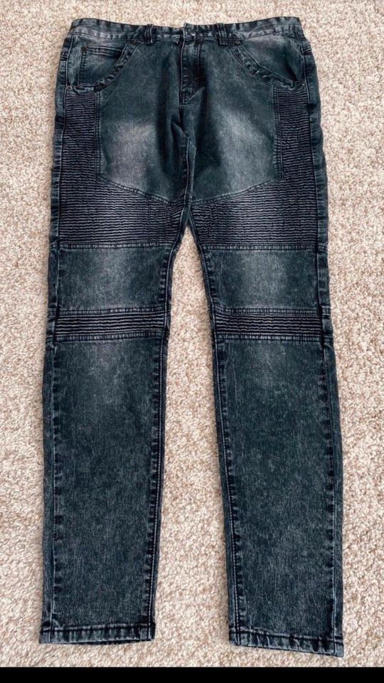 Stretch Jeans Hosen Size 30 neu. in Dingolfing