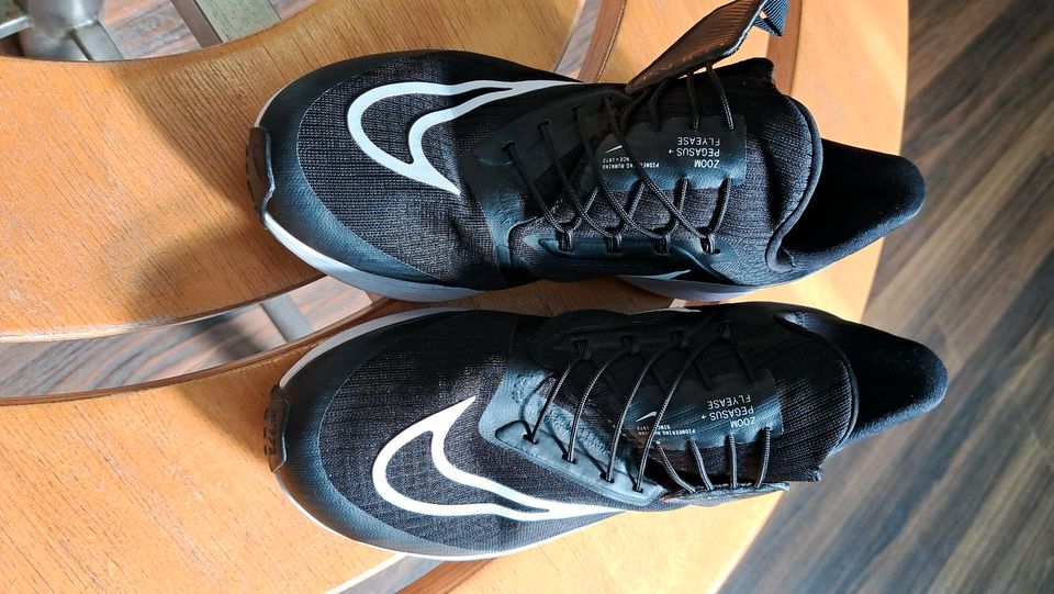 Lauf/ Sportschuh Nike-Zoom Pegasus Gr. 39 in Hannover