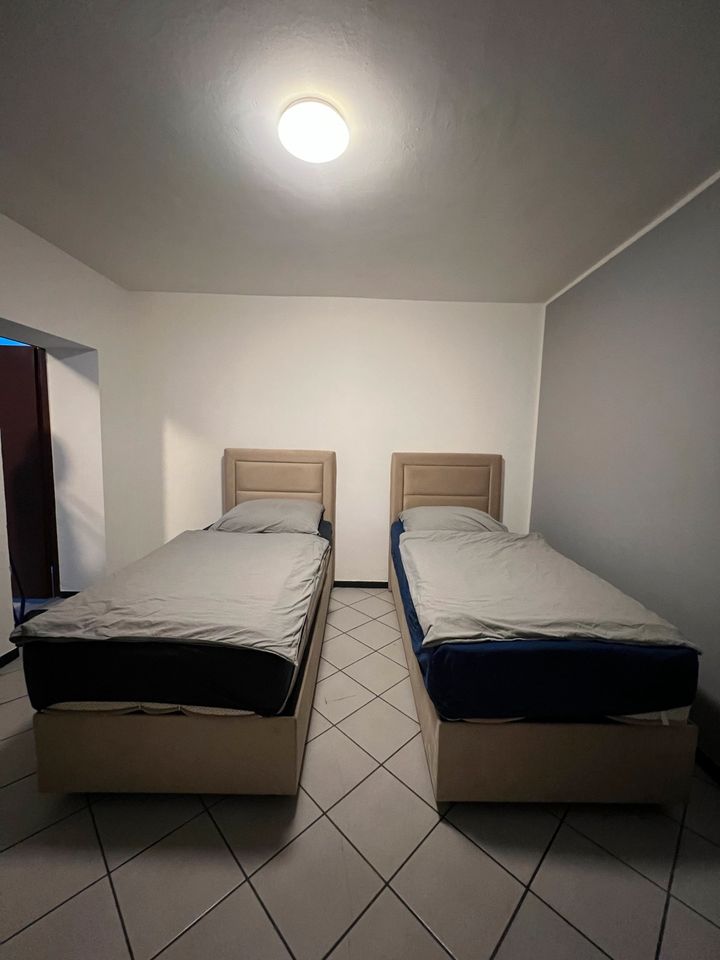 Monteur Zimmer Wohnung Pension Hotel Unterkunft ab 15€ in Oberhausen