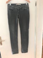 Jeans ONLY grau, skinny, Größe 36 / Länge 34 Frankfurt am Main - Rödelheim Vorschau