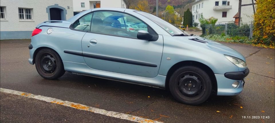 Peugeot 206 cc Cabrio in Kuchen