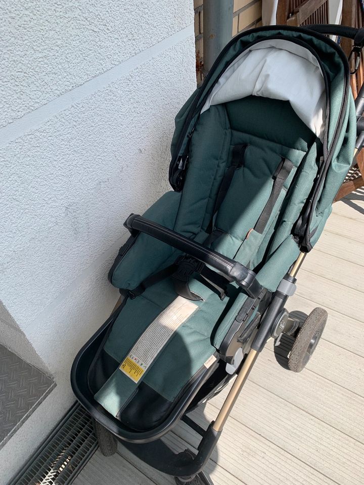 Kinderwagen Emmaljunga NXT 60 F Eco Green mit ganz viel Zubehör in Hamburg