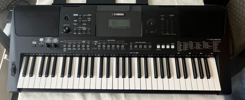 Yamaha Keyboard PSR E 463 in Stadtallendorf