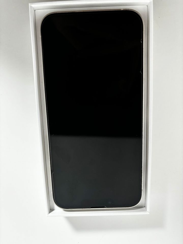 IPhone 13 in weiß mit 128 GB in Niederstotzingen