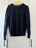 Pullover Tommy Hilfiger schwarz Größe M Nordrhein-Westfalen - Greven Vorschau