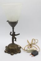 Lampe aus Messing mit Figur retro vintage antik 33cm Niedersachsen - Wolfsburg Vorschau