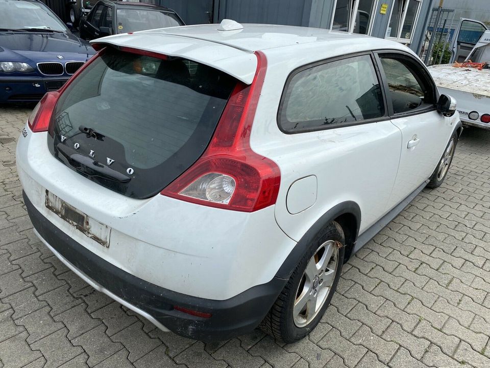 SCHLACHTFEST Volvo C30 Ersatzteile Auto teile Köln in Köln