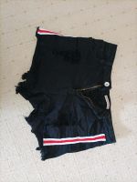 Shorts Jeansshorts Fransen gr 38 Nordrhein-Westfalen - Brilon Vorschau