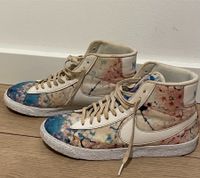 Nike Schuhe florales Muster Größe 40 Findorff - Findorff-Bürgerweide Vorschau