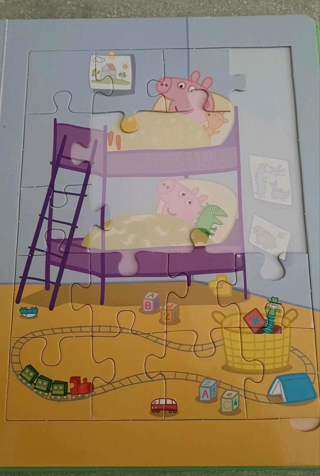 Kinder Spielzeug (Schleich Tiere/Bücher/Puzzle) in Emmendingen