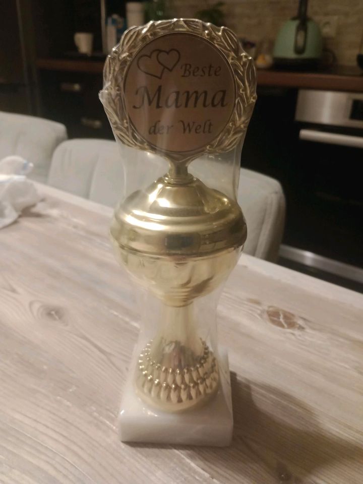 Pokal Beste Mama der Welt in Duisburg