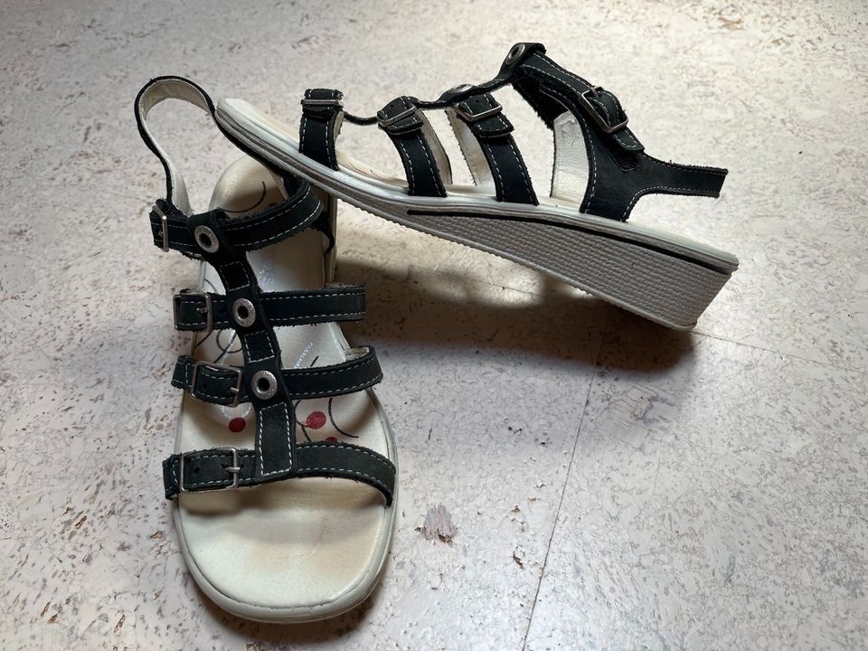 Ricosta Römer Sandalen Gr. 37 dunkelblau kl. Absatz wNEU in Ottenhofen