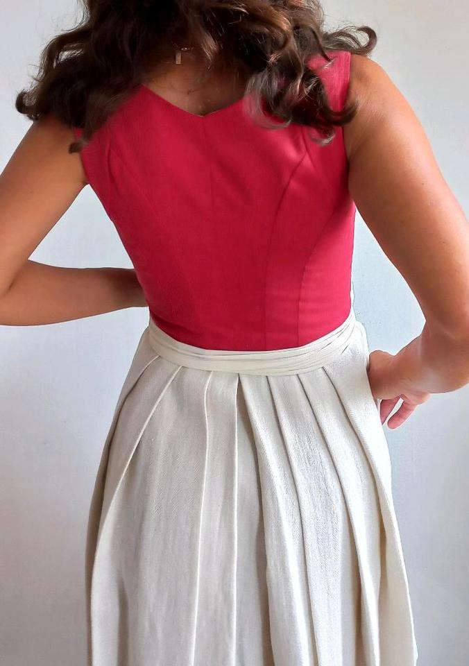 Dirndl Scarlet 2 Schürzen Handmade Samt Rot XL 42, 2XL 44 in Kranenburg