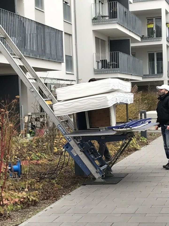 1.14 Lift  Möbellift  Möbelaufzug Aufzug  Umzug 63633 Birstein in Hirzenhain