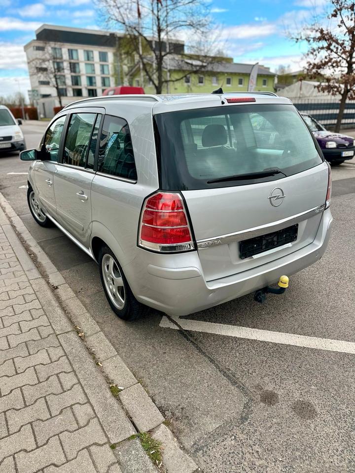 Opel Zafira 2,2 Automatik, Steuerkette NEU, 7 Sitzer, TÜV NEU in Heidelberg