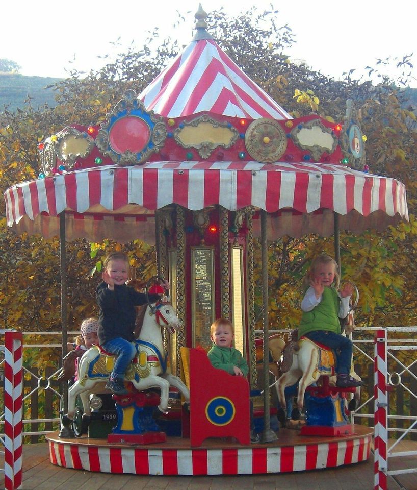 Nostalgisches Kinderkarussell, Kinderkarussell mieten in Bestwig