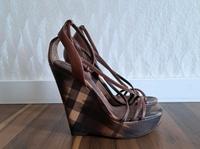 Burberry Wedges Sandaletten Sandalen High Heels Damen 38 Braun Nordrhein-Westfalen - Minden Vorschau
