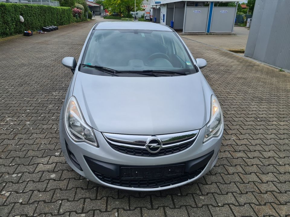 Opel Corsa D Active 1,4 "SHZ" Klima in Markgröningen