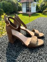 Graceland Sandalette Gr. 37 NEU Hessen - Weiterstadt Vorschau