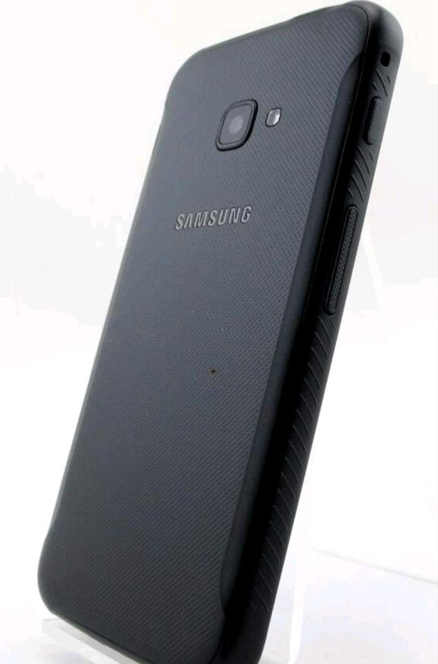 2 Neuwertige Samsung 1xGalaxy A04s +1x XCover 4 in Oelsnitz/Erzgeb.