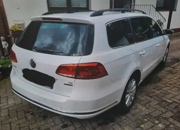 VW Passat Kombi 1,6 in Oldenburg