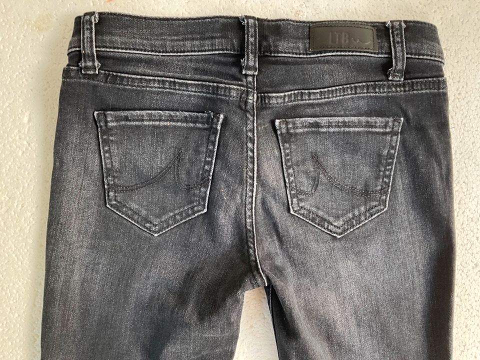 LTB Isabella Jeans schwarz Größe 25 in Nürnberg (Mittelfr)