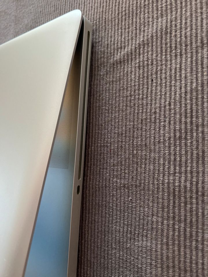 Apple MacBook Pro 15“ in Trier