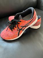 ASICS Damen Sport-/Turnschuhe Gr. 42 Koralle TOP! Hessen - Friedrichsdorf Vorschau