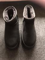 Damen Winterstiefel Boots gefüttert 41 neu Sachsen - Neukieritzsch Vorschau