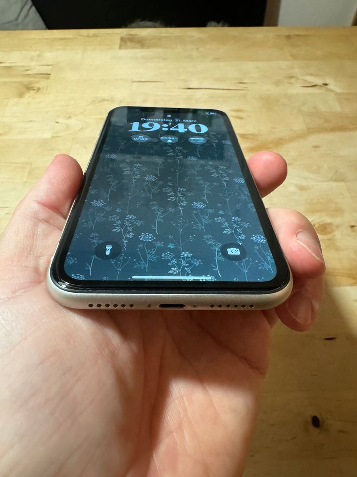 Iphone 11, 128 GB, weiss, Wie NEU in Illerkirchberg