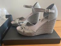 Tommy Hilfiger Wedges/ Keilabsatz Sandalen Frankfurt am Main - Bornheim Vorschau