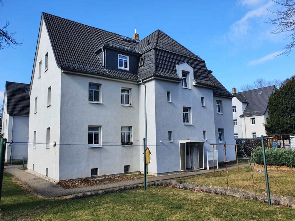 Zwei Mehrfamilienhäuser mit Entwicklungspotential südlich von Leipzig in Borna