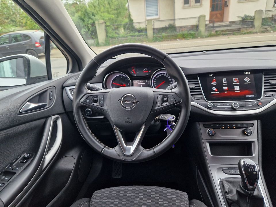 2018 Opel Astra Sports Tourer 1.HAND! Diesel! Netto 9999€! in Seesen
