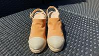 UNISA Velourleder-Keilsandalette, cognacfarben, Gr. 39 NEU Bochum - Bochum-Mitte Vorschau