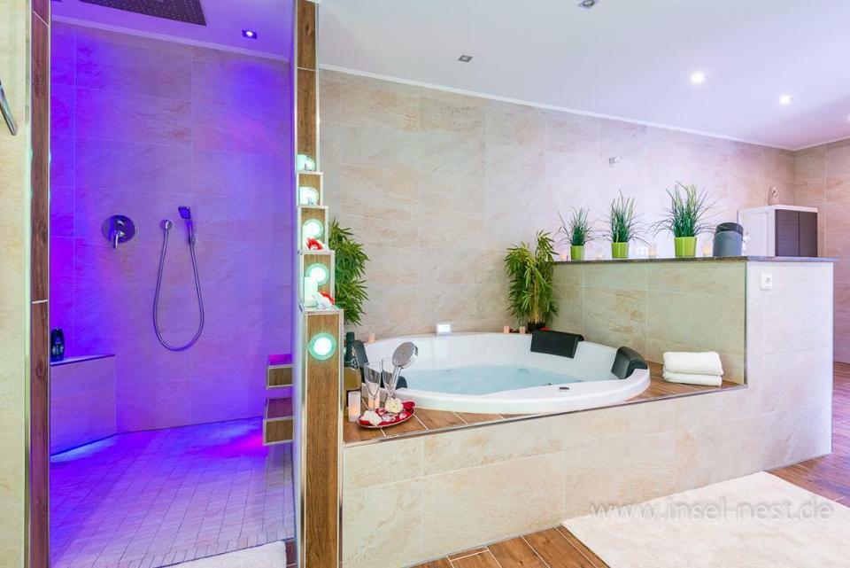 TRAUM WOCHENENDE Paradies mit eigenem Whirlpool + Sauna im Zimmer in Elsdorf